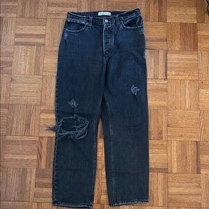 🦄 Abercrombie & Fitch The Dad High Rise Distressed Jeans